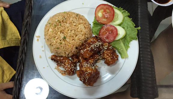 Quán Ăn Hùng Xíu - Hủ Tíu Xào & Cơm Gà Xối Mỡ