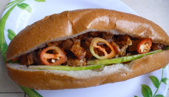 Bánh Mì Heo Quay 109