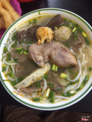 bún bò móng heo