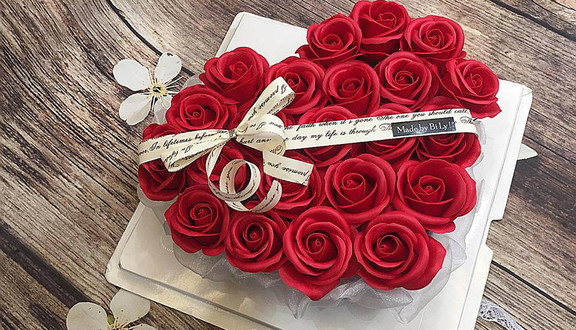 Hoa Sáp Cao Cấp - Nguyễn Lân