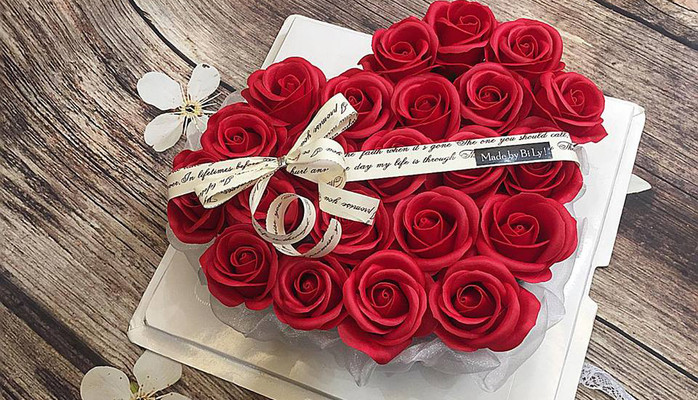 Hoa Sáp Cao Cấp - Nguyễn Lân