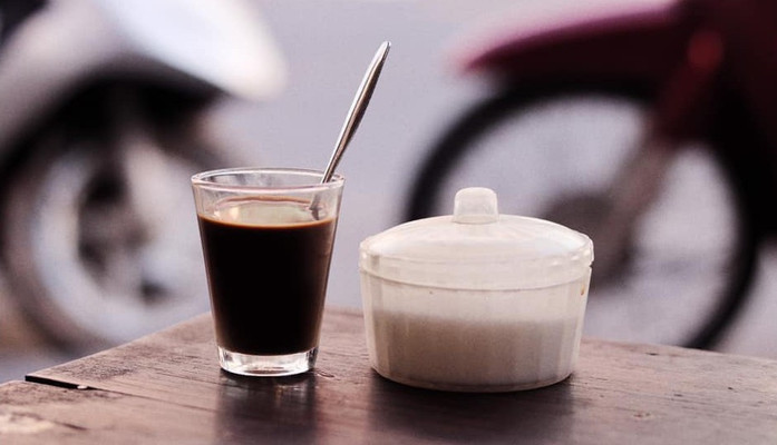 Hoa Sứ Coffee - Lạc Long Quân