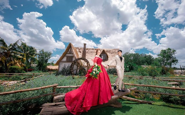 Royal Áo Cưới - 406A Trần Hưng Đạo