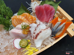 Sashimi 5 loại mua thêm nè