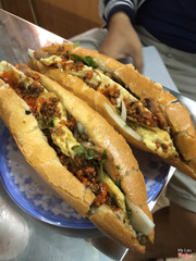 bánh mì thập cẩm 20k/cái