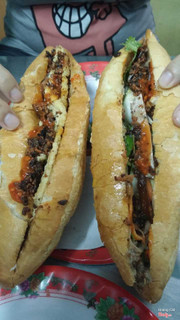 bánh mì madam khanh