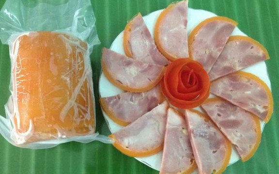 Cửa Hàng Chả Lụa - Lê Văn Lương