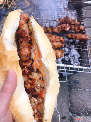 Bánh mì thịt xiên nướng