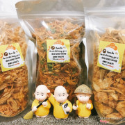 Khô gà lá chanh- khô gà miếng: 175k/ 500g, 70k/ 200g