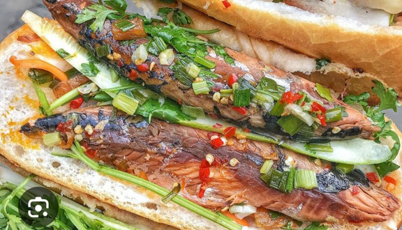 Bánh Mì Cá Nục Cháu Khang - Phần - Nguyễn Bình