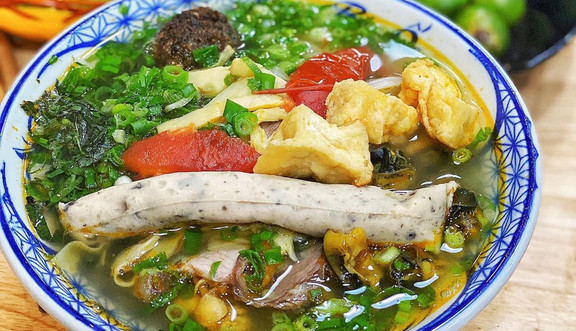 Bún Ốc Cô Mít - Hoàng Minh Thảo