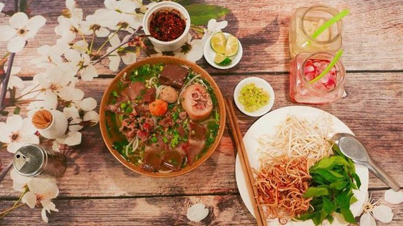 Bún Bò Huế Ngự Uyển - Trương Đinh