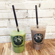 Matcha yogurt - Giá 39.000đ ; Cookie Berry - Giá: 36.000đ