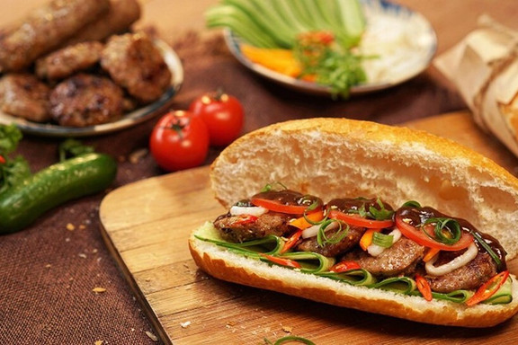 Bánh Mì & Nước ép - Tân Xuân