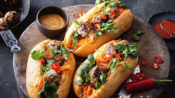 Bánh Mì Que Tài Thu - Bánh Mì Pate - Phan Văn Trị