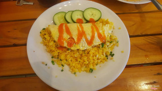 Cơm chiên trứng cuộn
