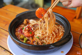 Mỳ cay hải sản