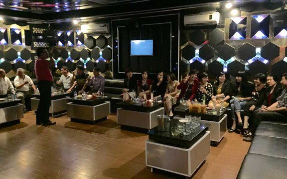 Thùy Linh Luxury Karaoke