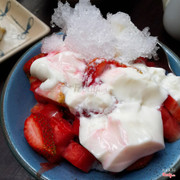 Sữa chua hoa quả