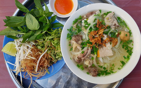 Linh Tâm - Phở, Cơm & Hủ Tiếu