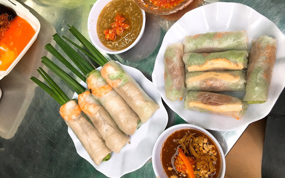 Bò Bía & Gỏi Cuốn