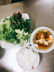 Bún chả Hà Nội ngon bổ rẻ 30k/1phan
