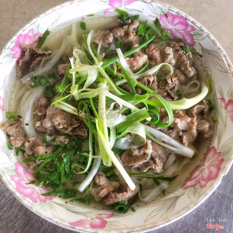 Bún bò tái