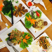 Chả nem, bánh đa xào