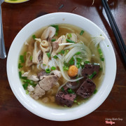 Phở gà đùi lòng.