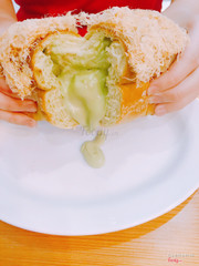 Bánh mì phô mai trà xanh tan chảy 65k