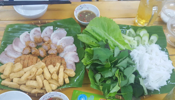 Cô Vinh - Bún Đậu Mắm Tôm