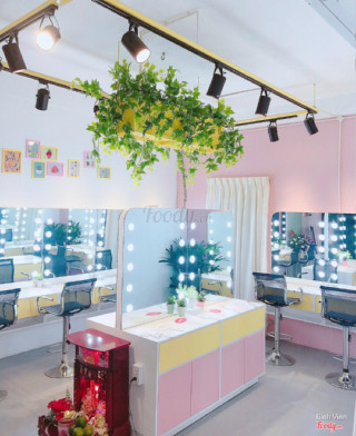 make up room