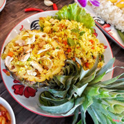 Cơm chiên trái dứa