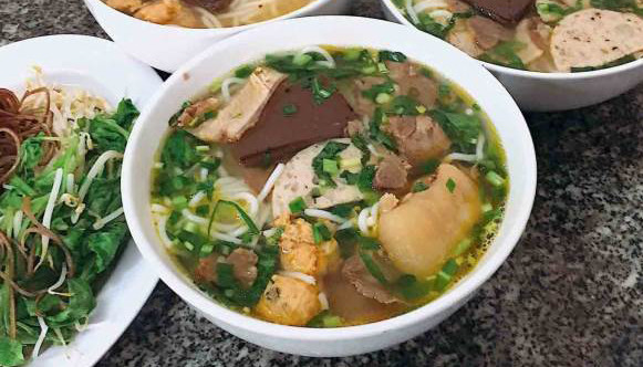 Như Vân - Bún Bò Huế