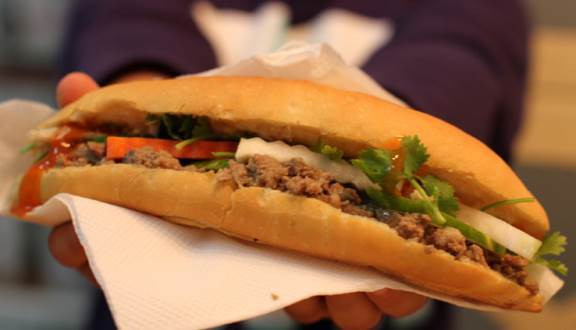 Bánh Mì Pate - Nguyễn Khoái