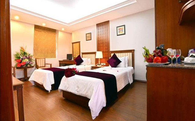 Golden Legend Hotel - Chân Cầm
