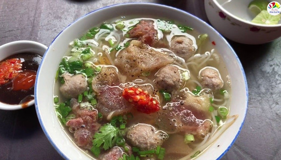 Bún Bò Huế Lý Quyên