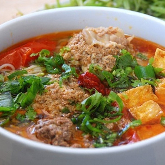 Bún Riêu Phố Cổ - Lạc Long Quân