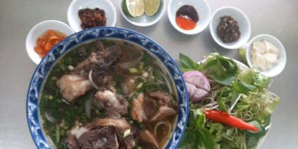 Bún Bò Huế Đông Ba - Nguyễn Du