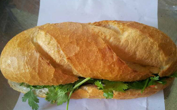 Xinh Thủy - Bánh Mì Chay Nha Trang