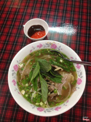 Phở ở đây ăn ngon lắm nha mọi người chỉ 45k một tô thoii,thích ăn lúc nào củng dc vì quán bán sáng đêm 😙👍