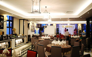 S'ngon Restaurant - Sanouva Danang Hotel