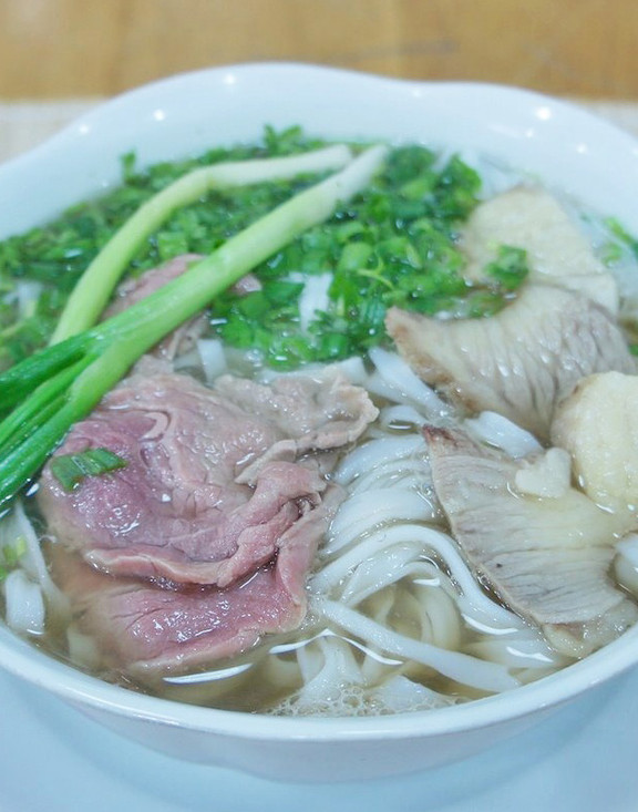 Phở Ngọc Châu - Nguyễn Văn Tư