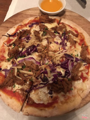 BBQ pork pizza