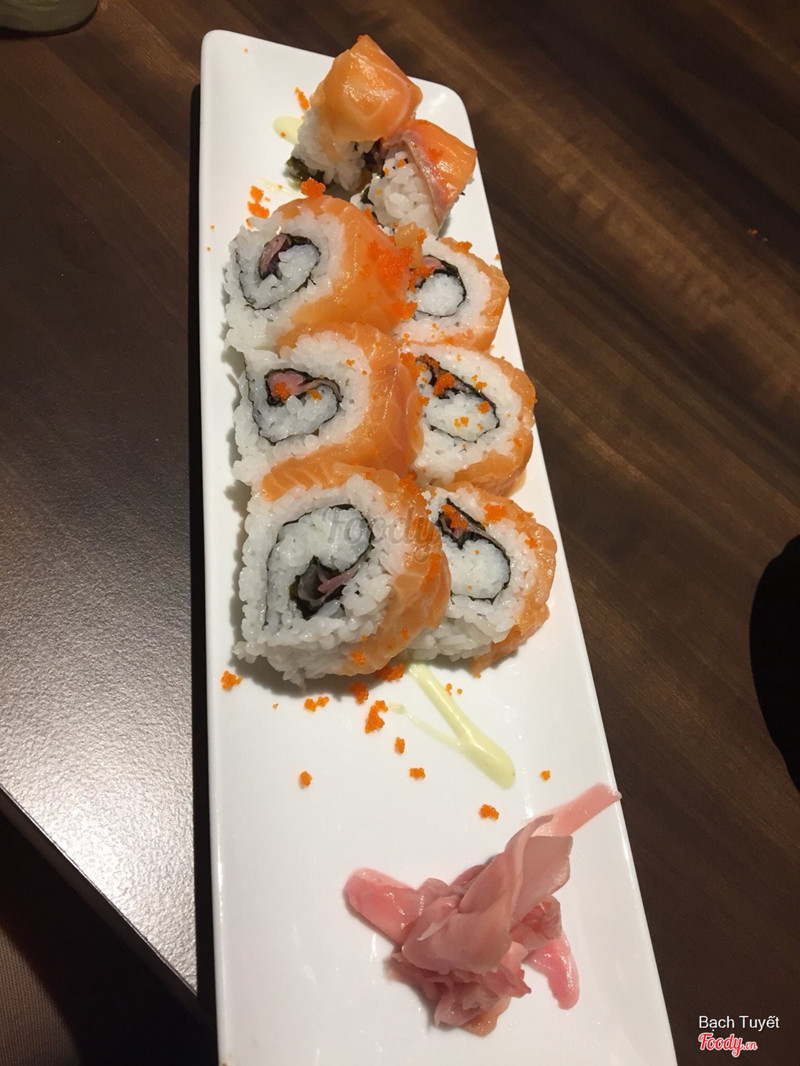 Sushi cá hồi