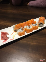 Sushi cá hồi