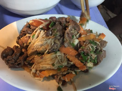 Bò xào nấm