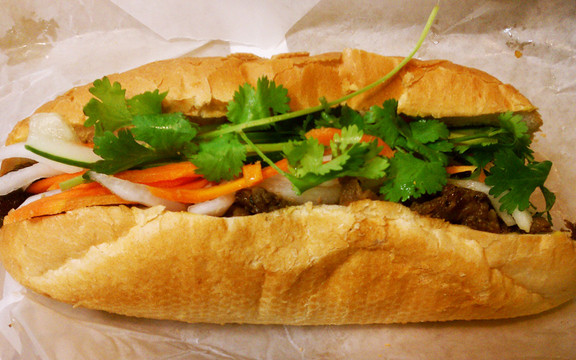 Bánh Mì Sáng - Nguyễn Huệ