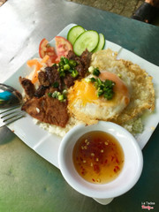 cơm tấm sươn ốp la