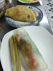 bánh khoái và nem cuốn